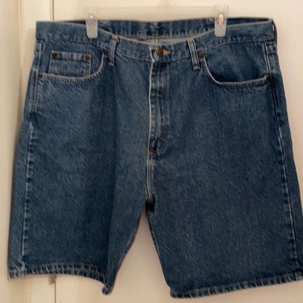 Wrangler relaxed fit denim shorts size 40